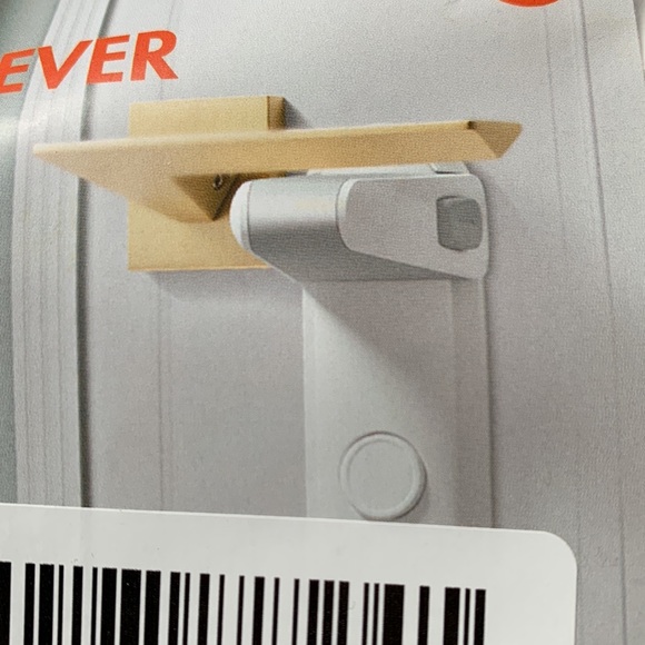 $5 add-on to any bundle!! Or 3/$25 Pet and Kids Door latch (2 pack) - Picture 2 of 5